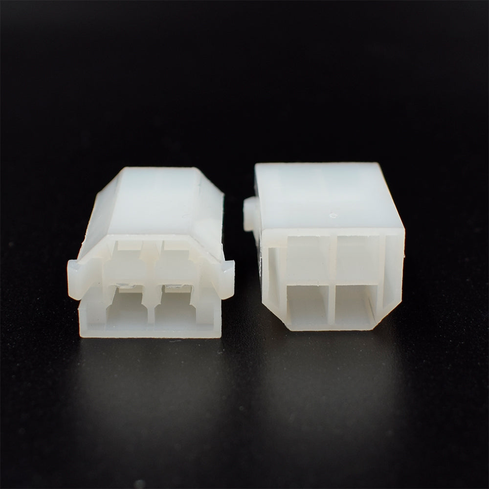 CONECTOR 4 VIAS COHETE MACHO